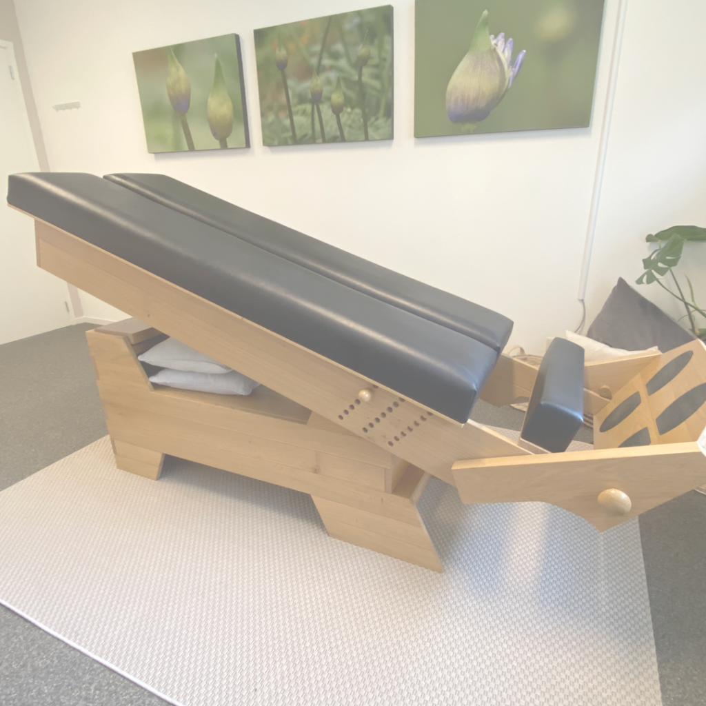 Body Stress Release behandelbank kantelt nog meer omlaag
