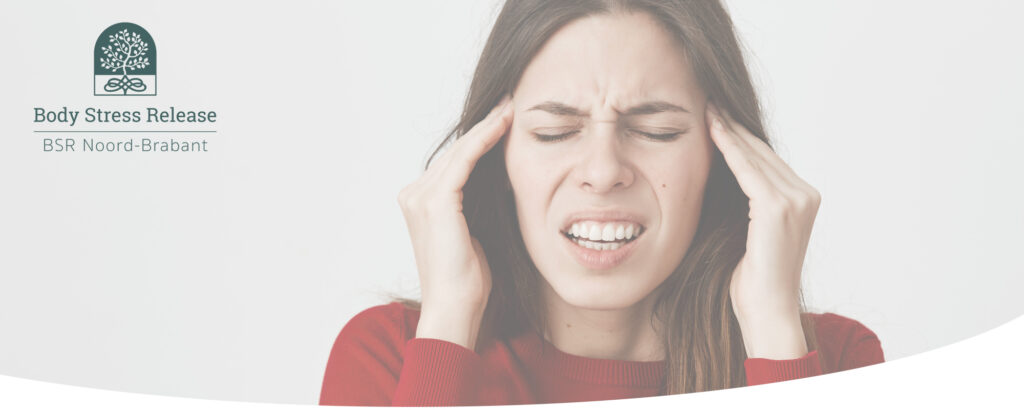Migraine behandeling met BSR: Ervaar verlichting van migraine en oogmigraine met Body Stress Release. Verminder spanning, kalmeer je zenuwstelsel en herstel de balans in je lichaam.